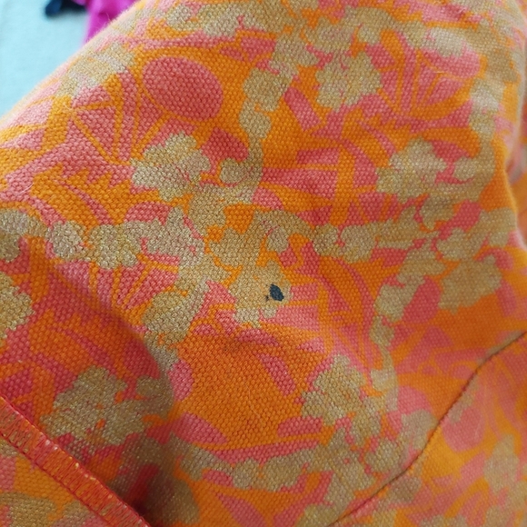 Edge Large Embroidered Bohemian Extendable Bucket Crossbody Bag - Picture 15 of 16